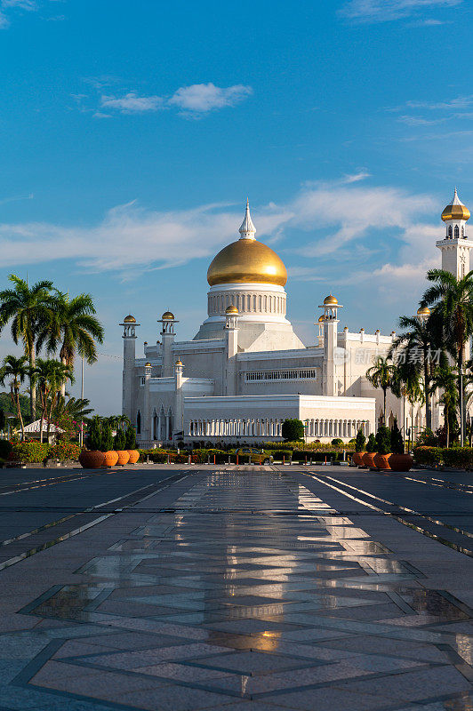 文莱达鲁萨兰国的Omar Ali Saifuddien清真寺